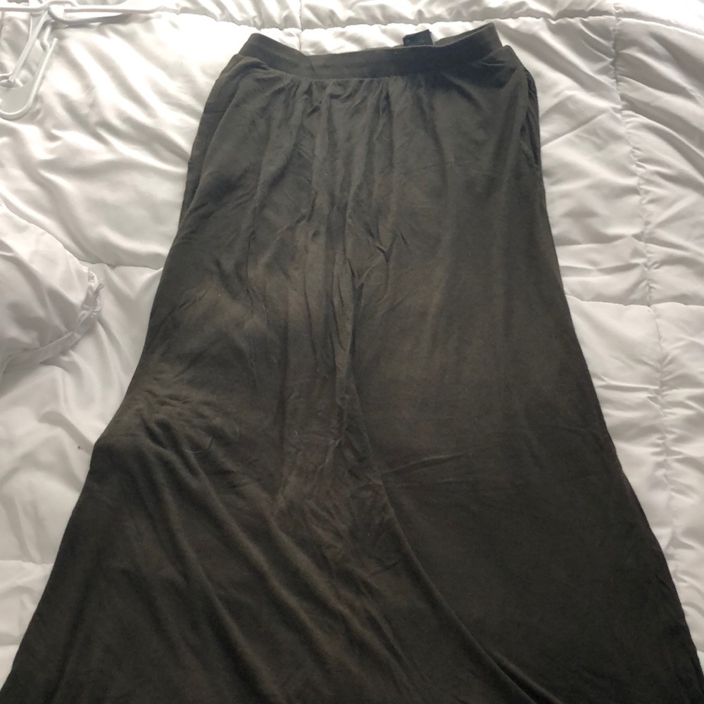 Army green maxi skirt with pockets